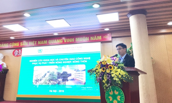 Hội thảo “Đào tạo nguồn nhân lực và nghiên cứu, chuyển giao công nghệ trong lĩnh vực nông nghiệp trên địa bàn tỉnh Sơn La”