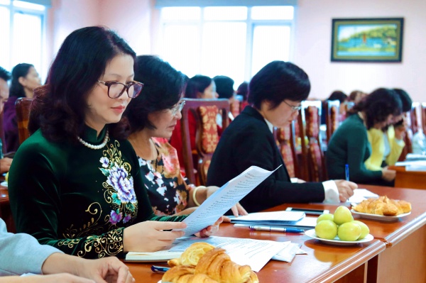 Buoi gap mat phong vien bao chi nhan dip Ky niem 1979 nam Khoi nghia Hai Ba Trung va 109 nam Ngay Quoc te Phu nu (8/3)