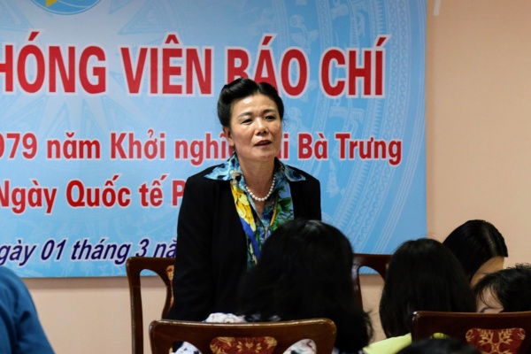Buoi gap mat phong vien bao chi nhan dip Ky niem 1979 nam Khoi nghia Hai Ba Trung va 109 nam Ngay Quoc te Phu nu (8/3)