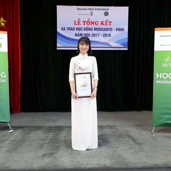 Đỗ Thị Thu Quỳnh vinh dự được nhận học bổng MOSANTO-VNUA năm học 2017 - 2018