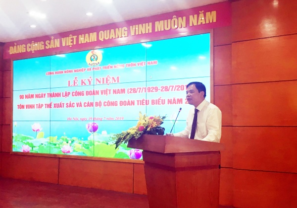 Đồng chí Nguyễn Xuân Cường, Ủy viên T.Ư Đảng, Bộ trưởng Bộ NN&PTNT phát biểu