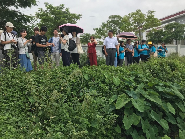 Tham quan mô hình sản xuất gạo hữu cơ tại xã Đồng Phú 