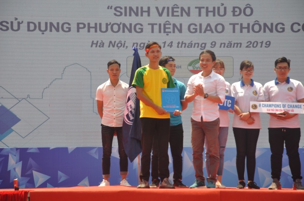 Tuổi trẻ Học viện Nông nghiệp Việt Nam hưởng ứng “”Ngày hội Thanh niên với văn hóa giao thông” năm 2019