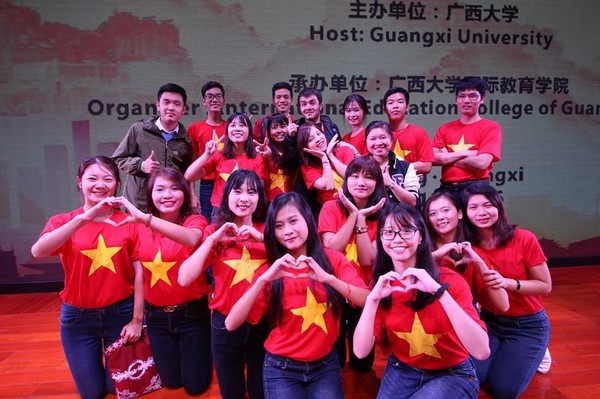 Ngọc Thảo tham gia chuyến đi thực tế tại Đại học Quảng Tây, Trung Quốc 