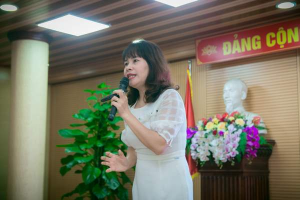 ThS. Nguyễn Thị Phụng – Học viện Phụ nữ Việt Nam chia sẻ về chủ đề “Nghệ thuật làm vợ, làm mẹ”