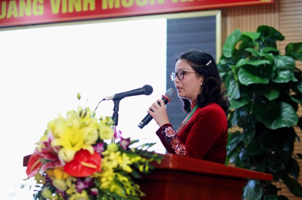 GS.TS. Nguyễn Thị Lan – Bí thư Đảng ủy, Giám đốc Học viên phát biểu tại buổi làm việc