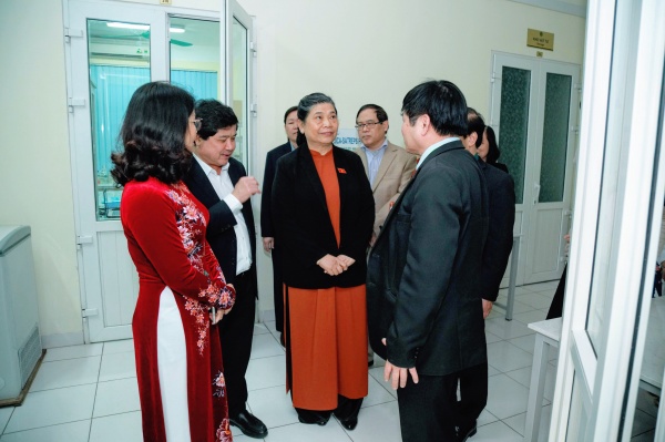 Đoàn công tác của Quốc hội ghé thăm Bệnh viện Thú y 